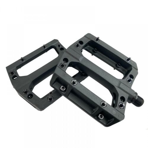 Педали VP 532 MIRAGE 9/16" промподшипник нейлоновые со стальными сменными шипами черные