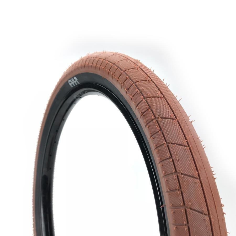 Покрышка CULT Dehart Slick 2.2 коричневая/черный бок Покрышка CULT Dehart Slick 2.2 коричневая/черный бок